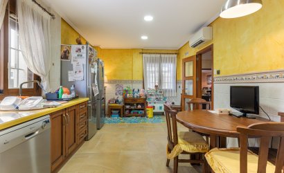 Herverkoop - Villa -
Los Montesinos - La Herrada