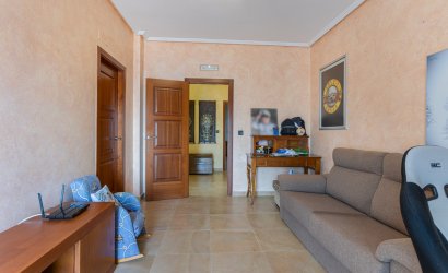 Herverkoop - Villa -
Los Montesinos - La Herrada
