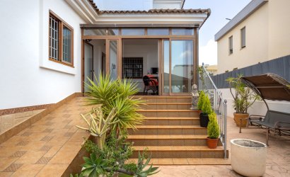 Herverkoop - Villa -
Los Montesinos - La Herrada