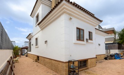 Herverkoop - Villa -
Los Montesinos - La Herrada