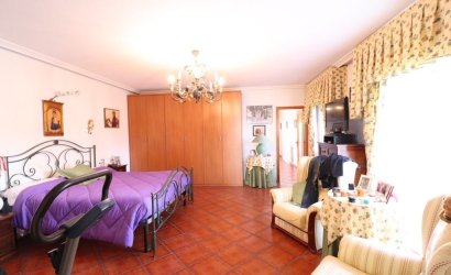 Herverkoop - Villa -
Torrevieja - Costa Blanca