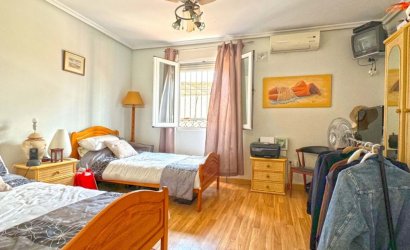 Resale - Villa -
Torrevieja - Los Balcones