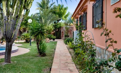Herverkoop - Villa -
Torrevieja - San Luis