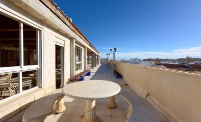 Reventa - Ático -
Torrevieja - Centro