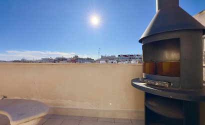 Reventa - Ático -
Torrevieja - Centro