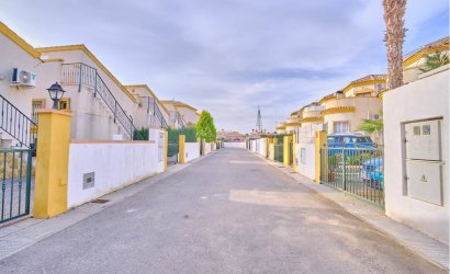 Herverkoop - Villa -
Los Montesinos - La Herrada