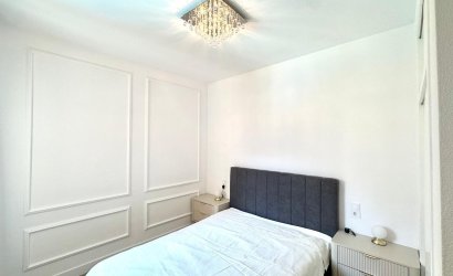 Revente - Apartment -
Torrevieja - Centro