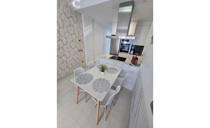 Resale - Apartment -
Torrevieja - Estacion De Autobuses