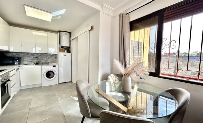 Resale - Villa -
Villamartin - Costa Blanca