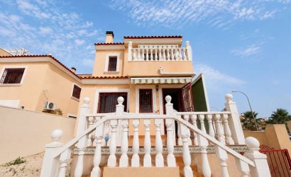 Resale - Villa -
Villamartin - Costa Blanca