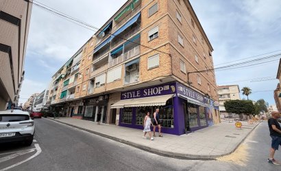 Revente - Apartment -
Torrevieja - Estacion De Autobuses