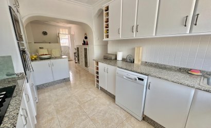 Herverkoop - Villa -
Dolores - Comunidad Valenciana