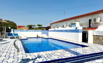 Herverkoop - Villa -
Dolores - Comunidad Valenciana