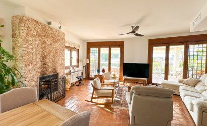 Herverkoop - Villa -
Campoamor - Costa Blanca