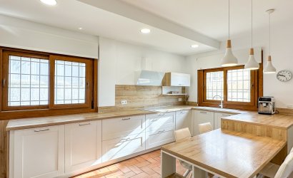 Herverkoop - Villa -
Campoamor - Costa Blanca
