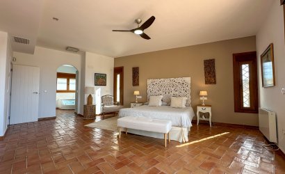 Herverkoop - Villa -
Campoamor - Costa Blanca
