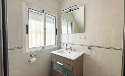 Herverkoop - duplex -
San Miguel de Salinas - Las Filipinas