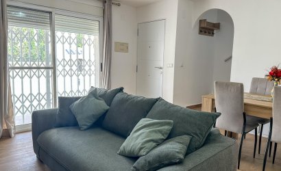 Herverkoop - duplex -
San Miguel de Salinas - Las Filipinas