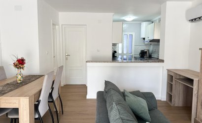 Herverkoop - duplex -
San Miguel de Salinas - Las Filipinas