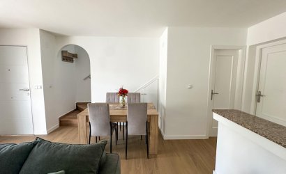 Herverkoop - duplex -
San Miguel de Salinas - Las Filipinas