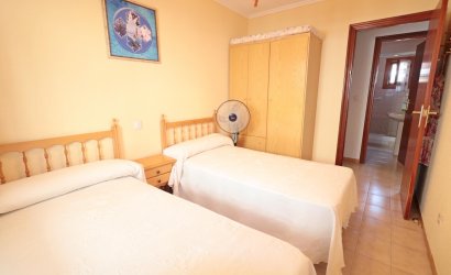 Reventa - Town House -
Torrevieja - Playa De Los Naufragos