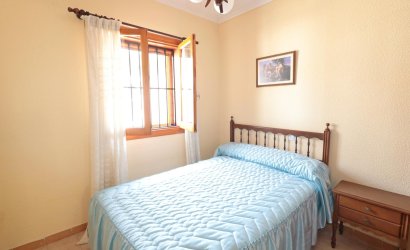 Reventa - Town House -
Torrevieja - Playa De Los Naufragos