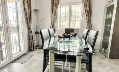 Resale - Villa -
Orihuela Costa - Costa Blanca