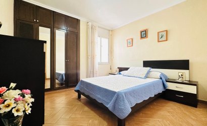 Revente - Apartment -
Torrevieja - Centro