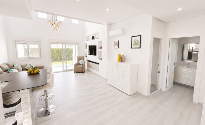 Resale - Villa -
La Torre Golf Resort - Inland