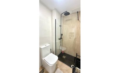 Revente - Apartment -
Torrevieja - Centro