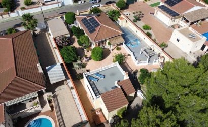 Herverkoop - Villa -
Pinar de Campoverde - Inland