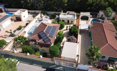 Herverkoop - Villa -
Pinar de Campoverde - Inland