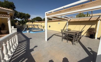 Herverkoop - Villa -
Pinar de Campoverde - Inland