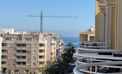 Herverkoop - Penthouse -
Torrevieja - Playa del Cura