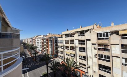 Herverkoop - Penthouse -
Torrevieja - Playa del Cura