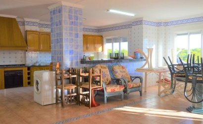 Herverkoop - Villa -
Campoamor - Costa Blanca