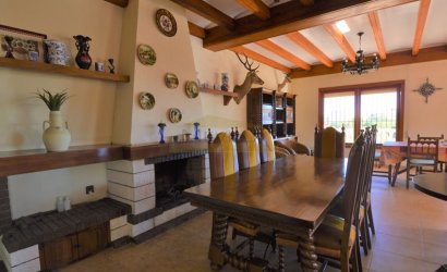 Herverkoop - Villa -
Campoamor - Costa Blanca