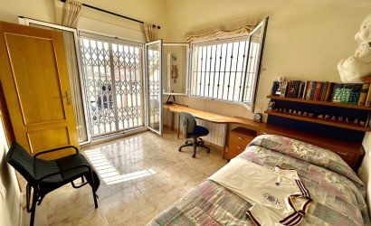 Herverkoop - Town House -
Torre de la Horadada - Costa Blanca