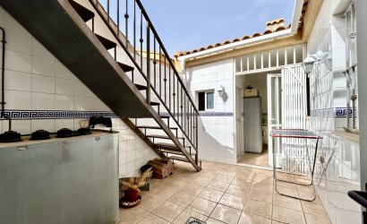 Herverkoop - Town House -
Torre de la Horadada - Costa Blanca