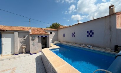 Revente - Villa -
Orihuela - Inland