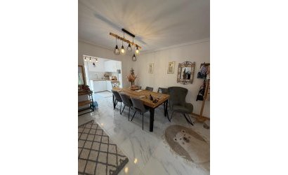 Herverkoop - Bungalow -
Torrevieja - Zona Los Frutales