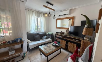 Herverkoop - Bungalow -
Torrevieja - Zona Los Frutales