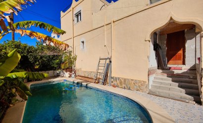 Herverkoop - Town House -
San Miguel de Salinas - Inland