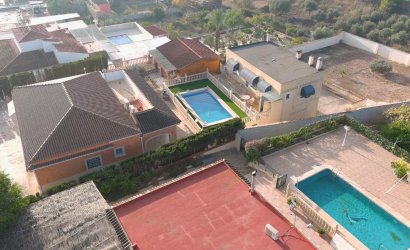 Herverkoop - Villa -
Albatera - Inland