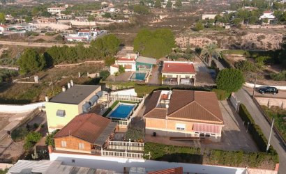 Herverkoop - Villa -
Albatera - Inland