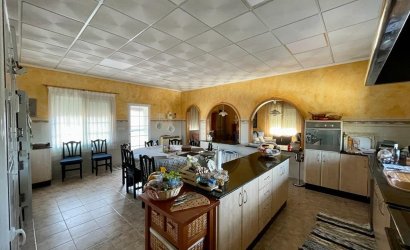 Herverkoop - Villa -
Albatera - Inland