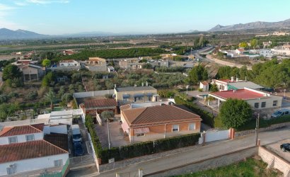 Herverkoop - Villa -
Albatera - Inland