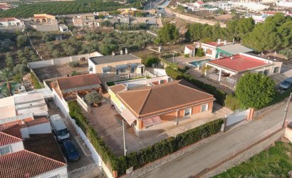 Herverkoop - Villa -
Albatera - Inland
