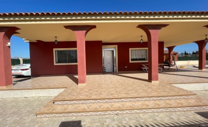 Herverkoop - Villa -
Albatera - Inland