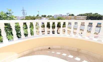Resale - Villa -
Villamartin - Costa Blanca